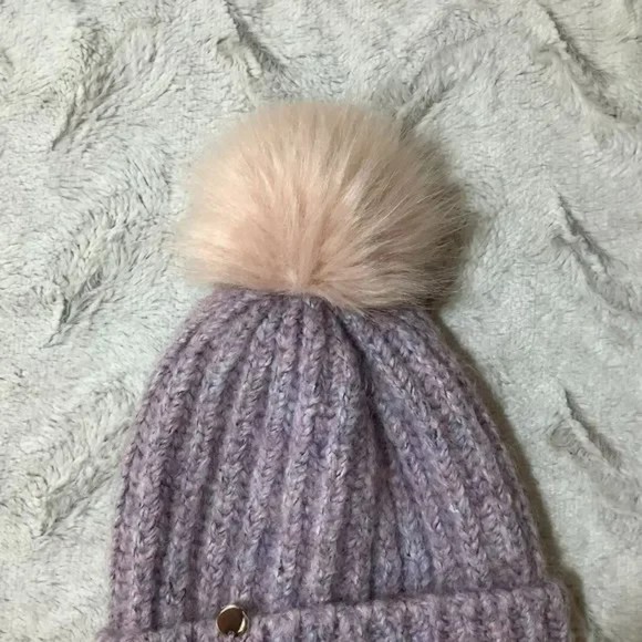 Express knit pom pom beanie - Picture 4 of 5
